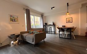 Apartment 2 Bath Free Parking